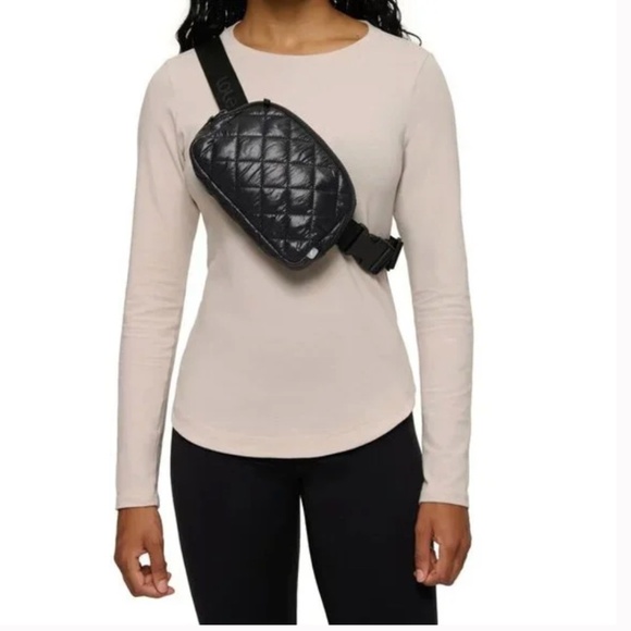 Lole Handbags - Lolë Unisex Quilted Fanny Pack Belt Bag Black NWOT